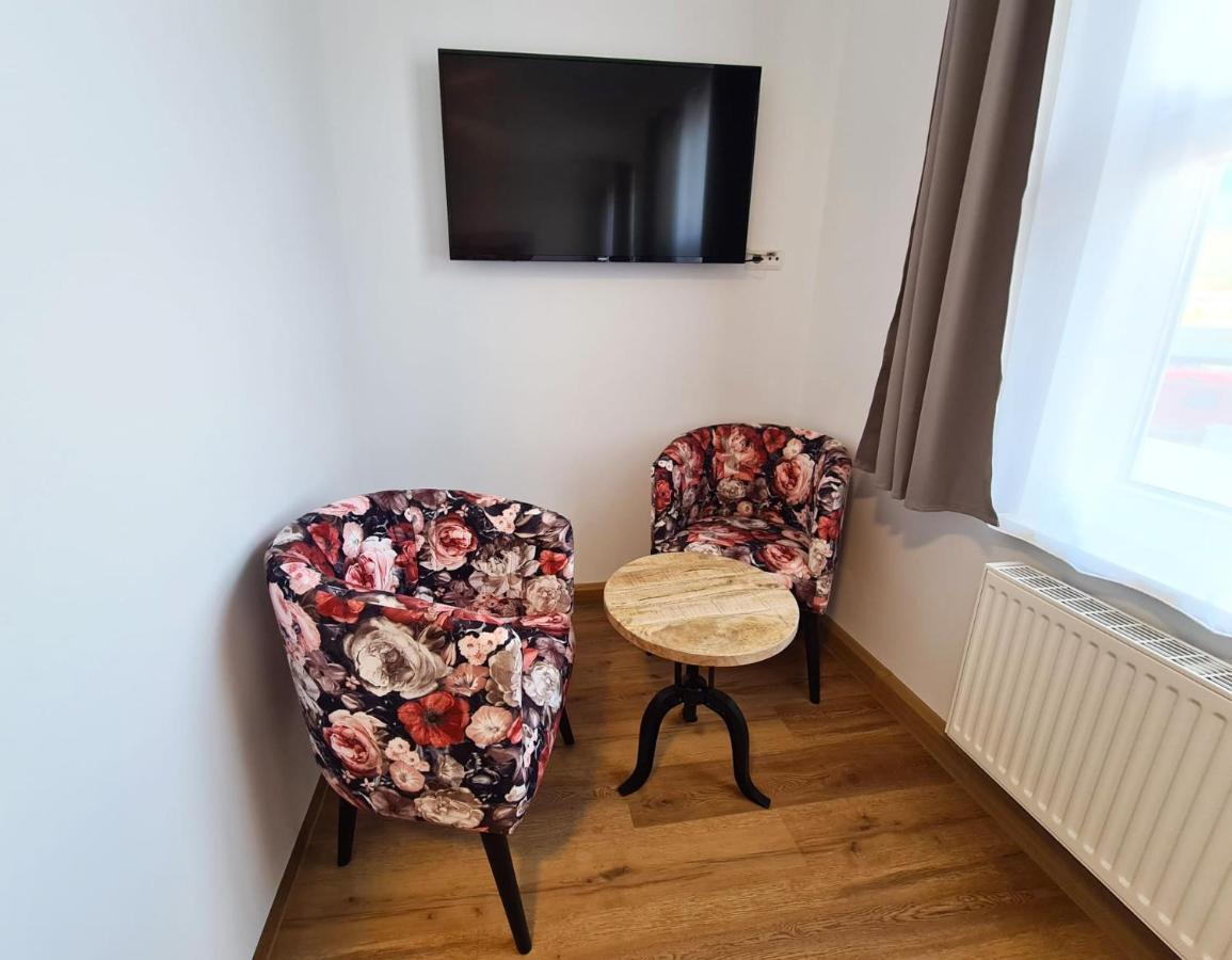 Hotel Gleis 3Viertel Ена Экстерьер фото