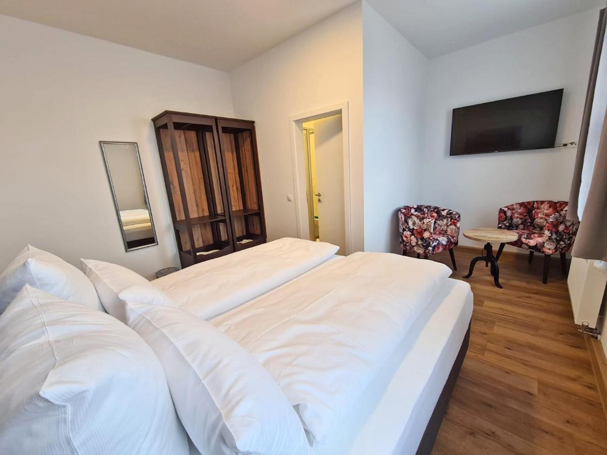 Hotel Gleis 3Viertel Ена Экстерьер фото