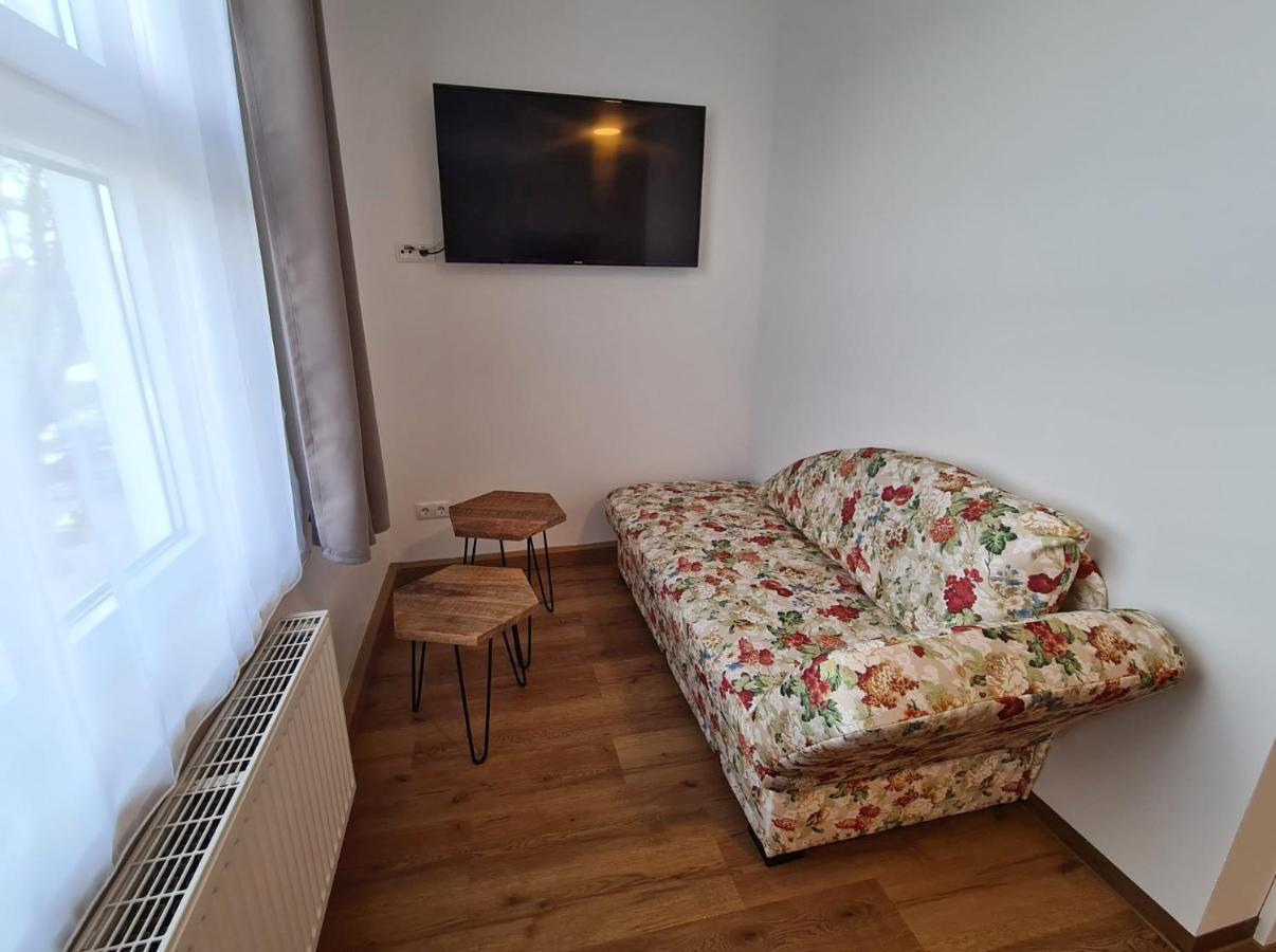 Hotel Gleis 3Viertel Ена Экстерьер фото